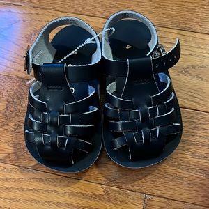 NWOT Size 4 Navy Blue Hoy Salt Water Sandals